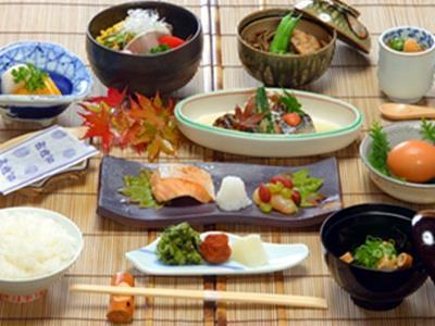 日野春布院温泉日式旅馆 由布市